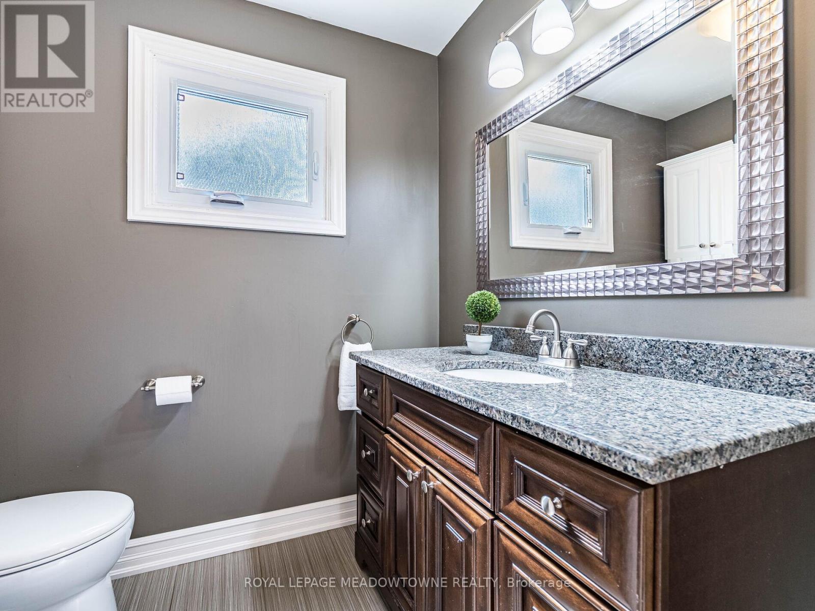 117 Fairglen Avenue, Brampton, Ontario  L6X 1K7 - Photo 25 - W12511574