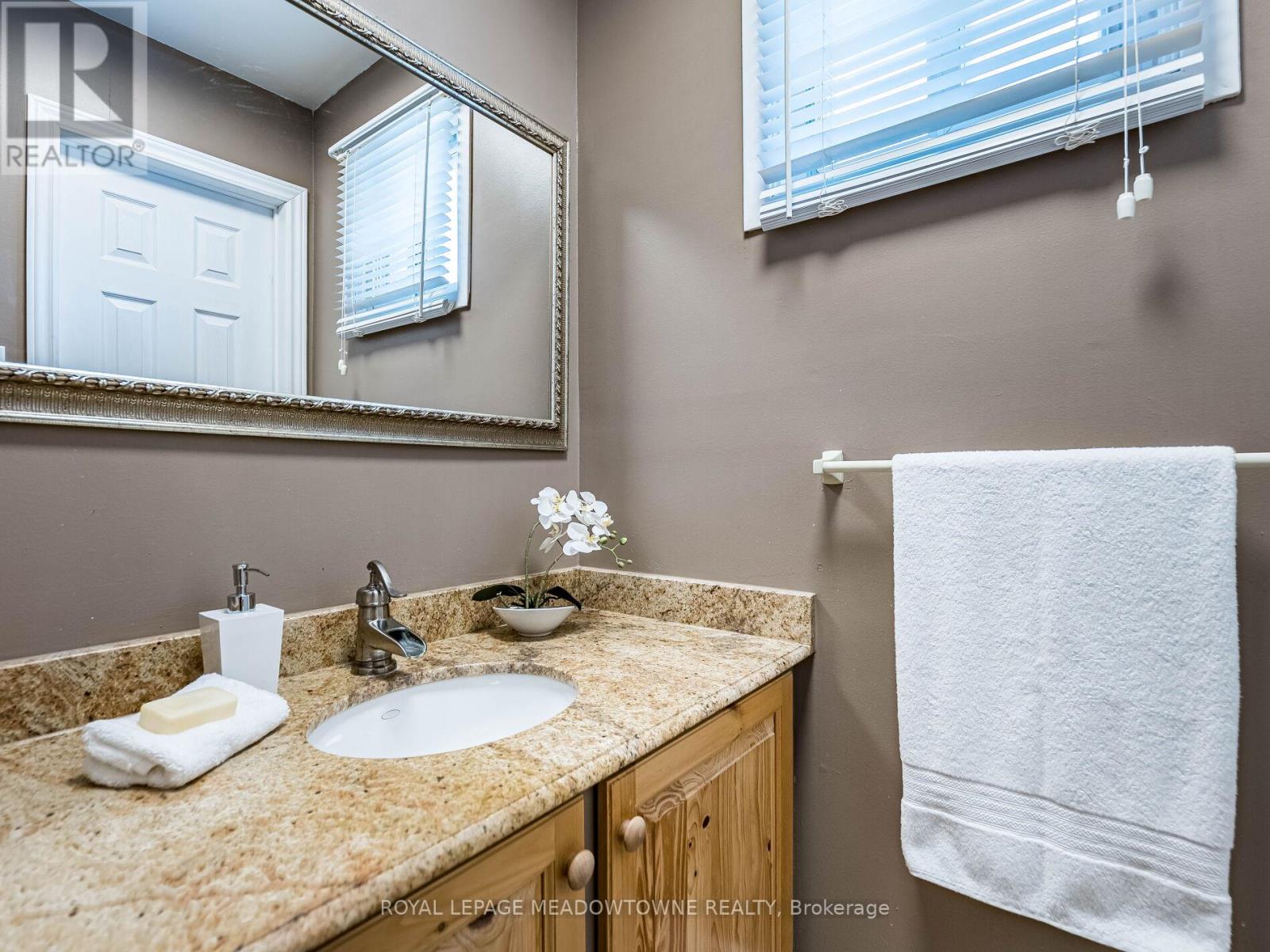 117 Fairglen Avenue, Brampton, Ontario  L6X 1K7 - Photo 29 - W12511574