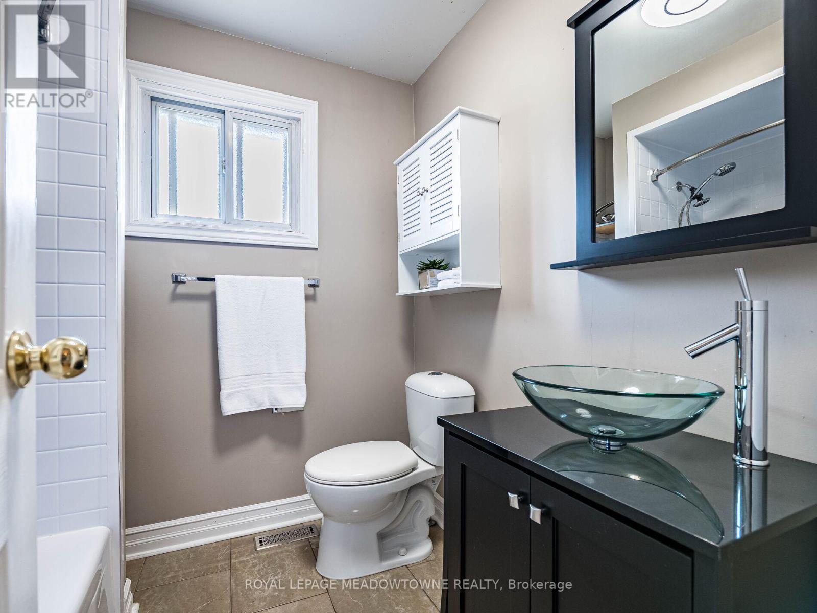 117 Fairglen Avenue, Brampton, Ontario  L6X 1K7 - Photo 34 - W12511574