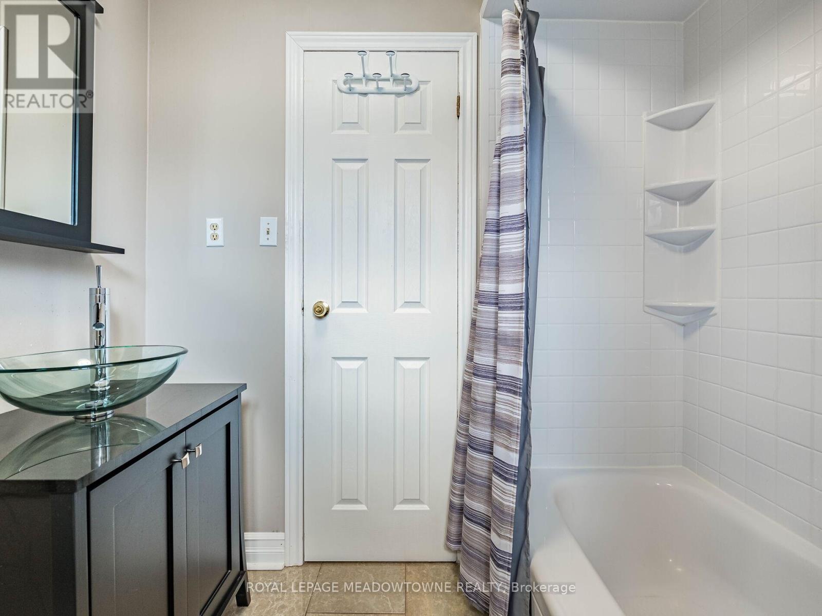 117 Fairglen Avenue, Brampton, Ontario  L6X 1K7 - Photo 36 - W12511574