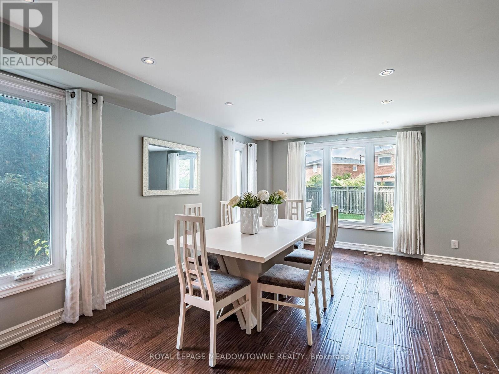 117 Fairglen Avenue, Brampton, Ontario  L6X 1K7 - Photo 8 - W12511574