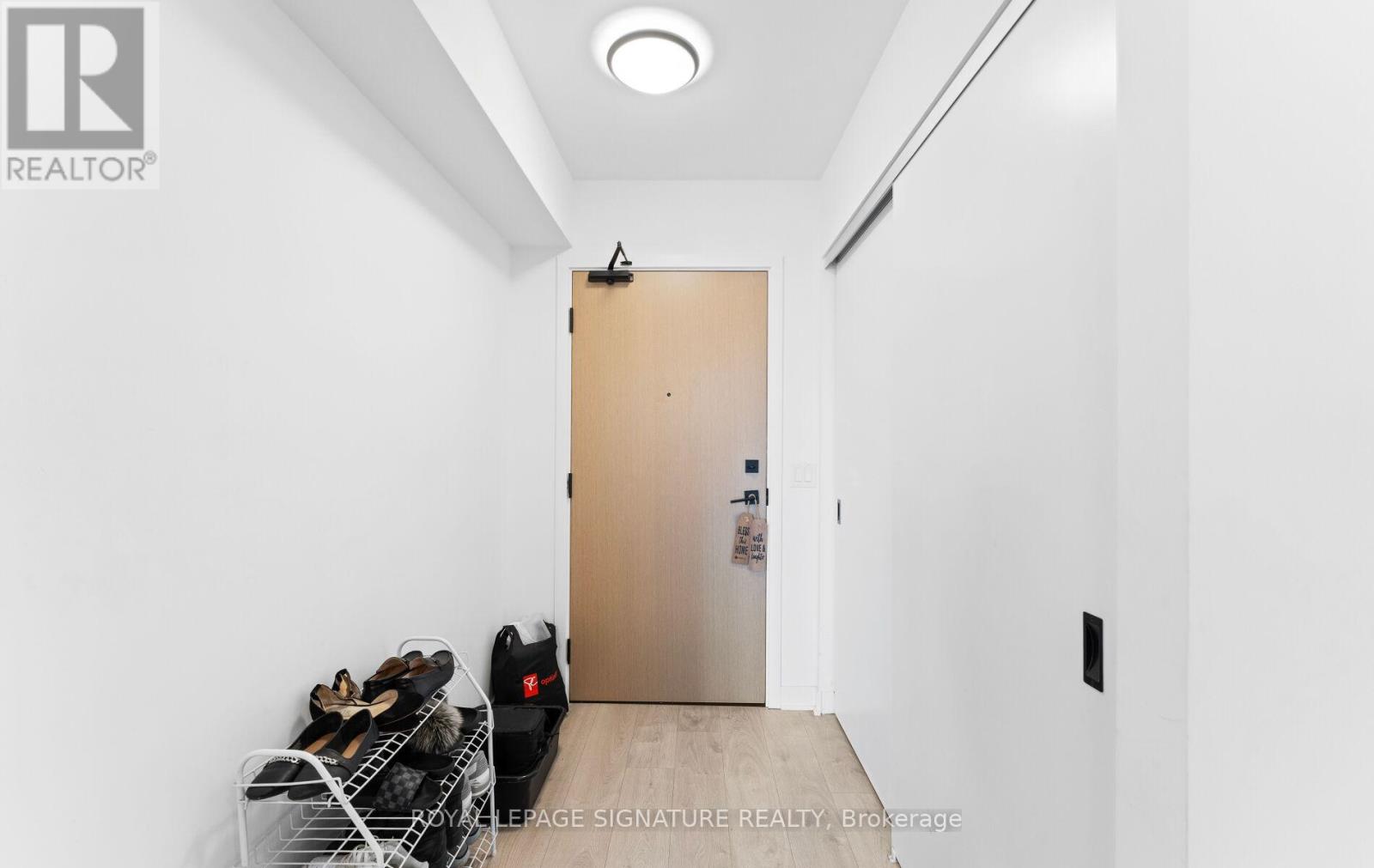 408 - 36 Zorra Street, Toronto, Ontario  M8Z 4Z7 - Photo 5 - W12511594