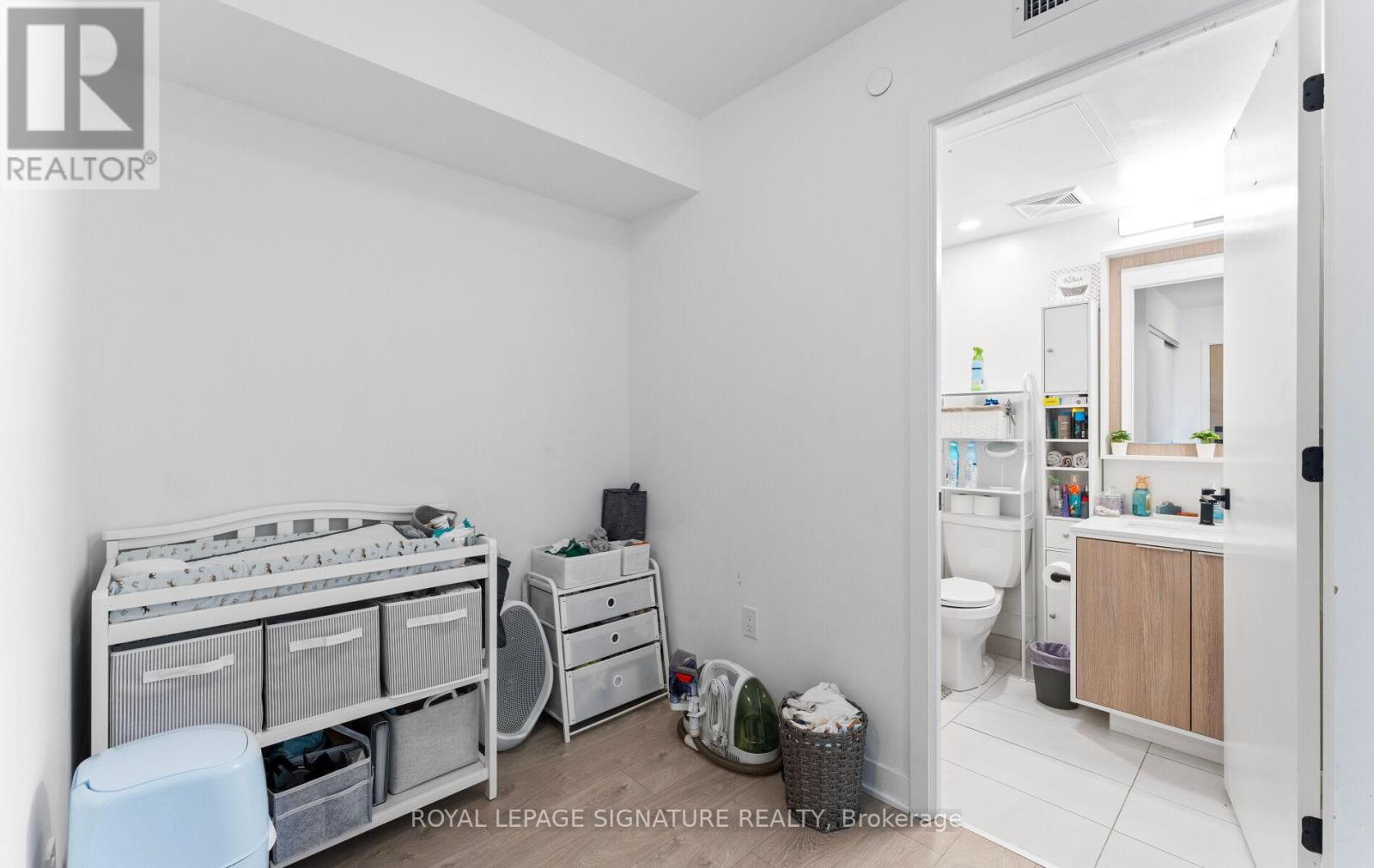 408 - 36 Zorra Street, Toronto, Ontario  M8Z 4Z7 - Photo 8 - W12511594