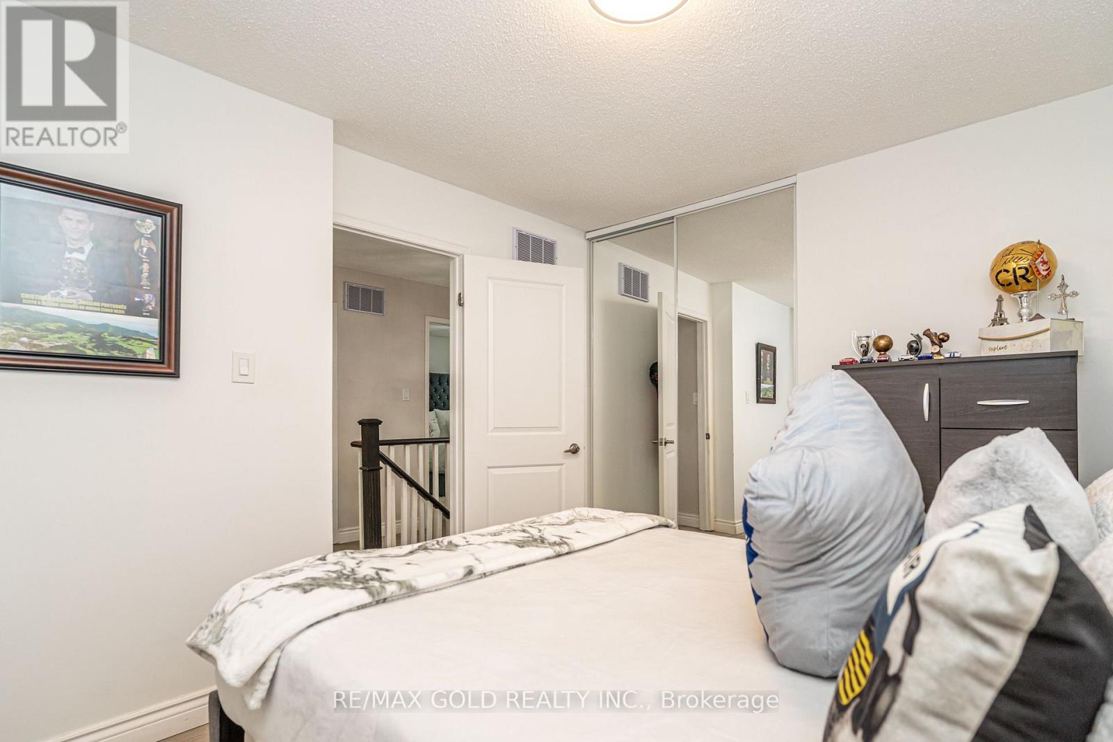 29 Nickel Crescent, Brampton, Ontario  L6S 4V9 - Photo 32 - W12511598