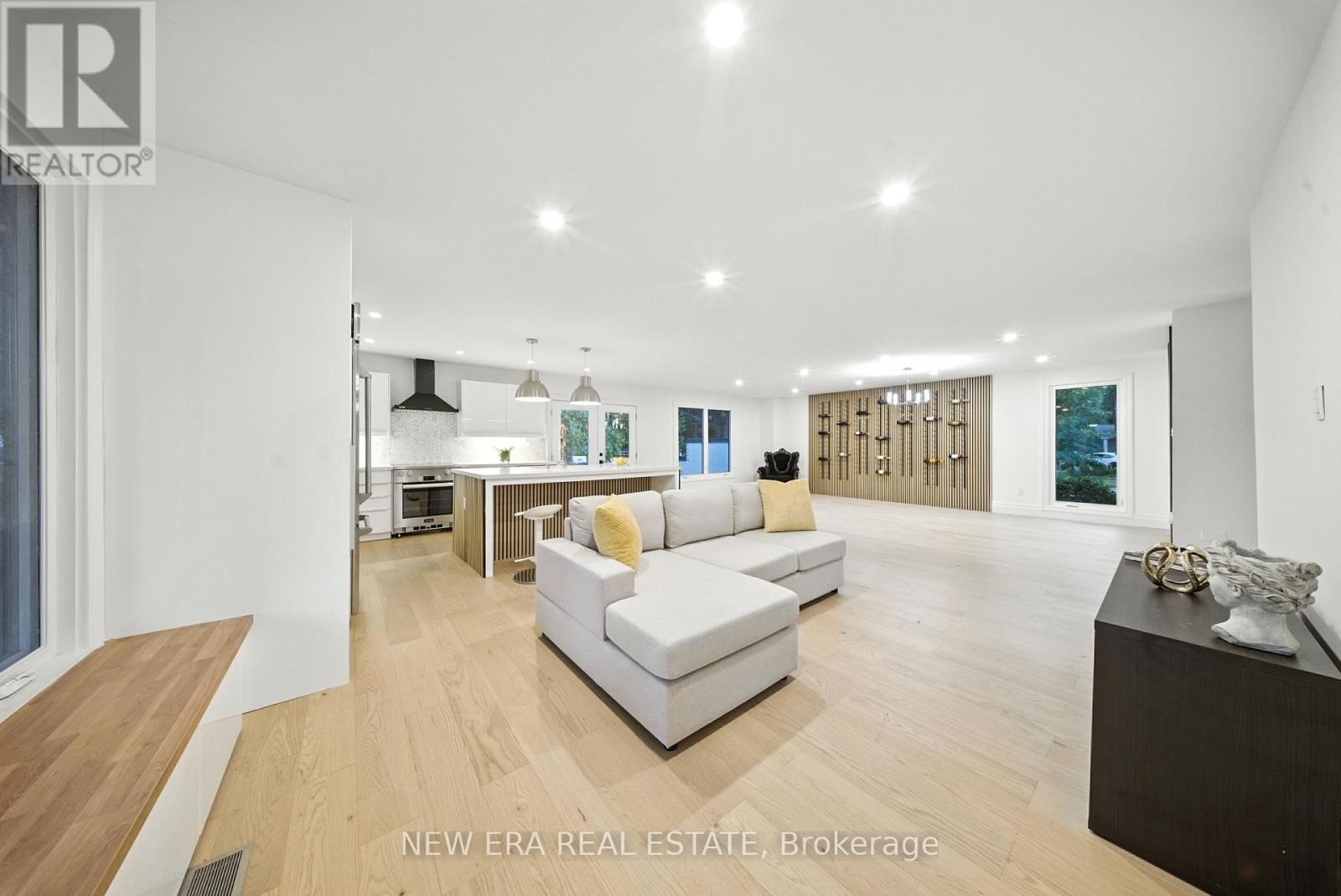 625 Sir Richard's Road, Mississauga, Ontario  L5C 1A3 - Photo 16 - W12511606