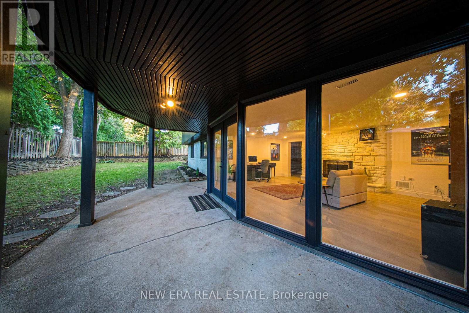 625 Sir Richard's Road, Mississauga, Ontario  L5C 1A3 - Photo 30 - W12511606