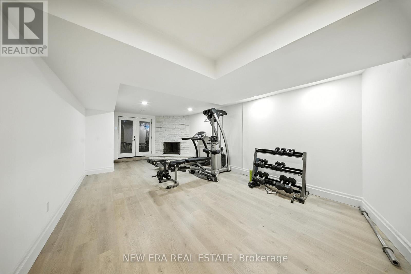 625 Sir Richard's Road, Mississauga, Ontario  L5C 1A3 - Photo 35 - W12511606