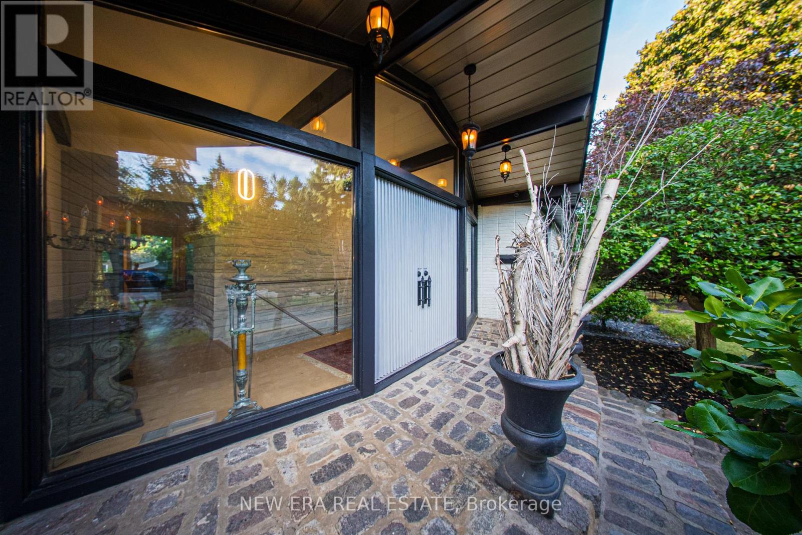 625 Sir Richard's Road, Mississauga, Ontario  L5C 1A3 - Photo 38 - W12511606