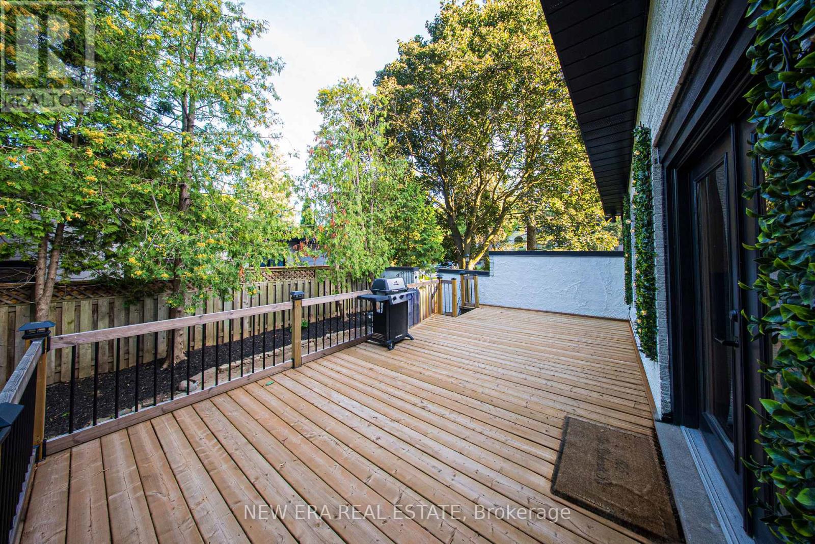 625 Sir Richard's Road, Mississauga, Ontario  L5C 1A3 - Photo 40 - W12511606