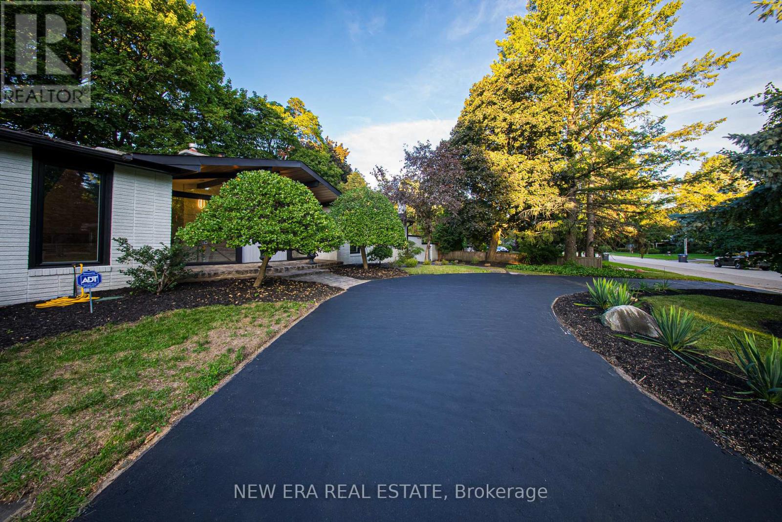 625 Sir Richard's Road, Mississauga, Ontario  L5C 1A3 - Photo 48 - W12511606