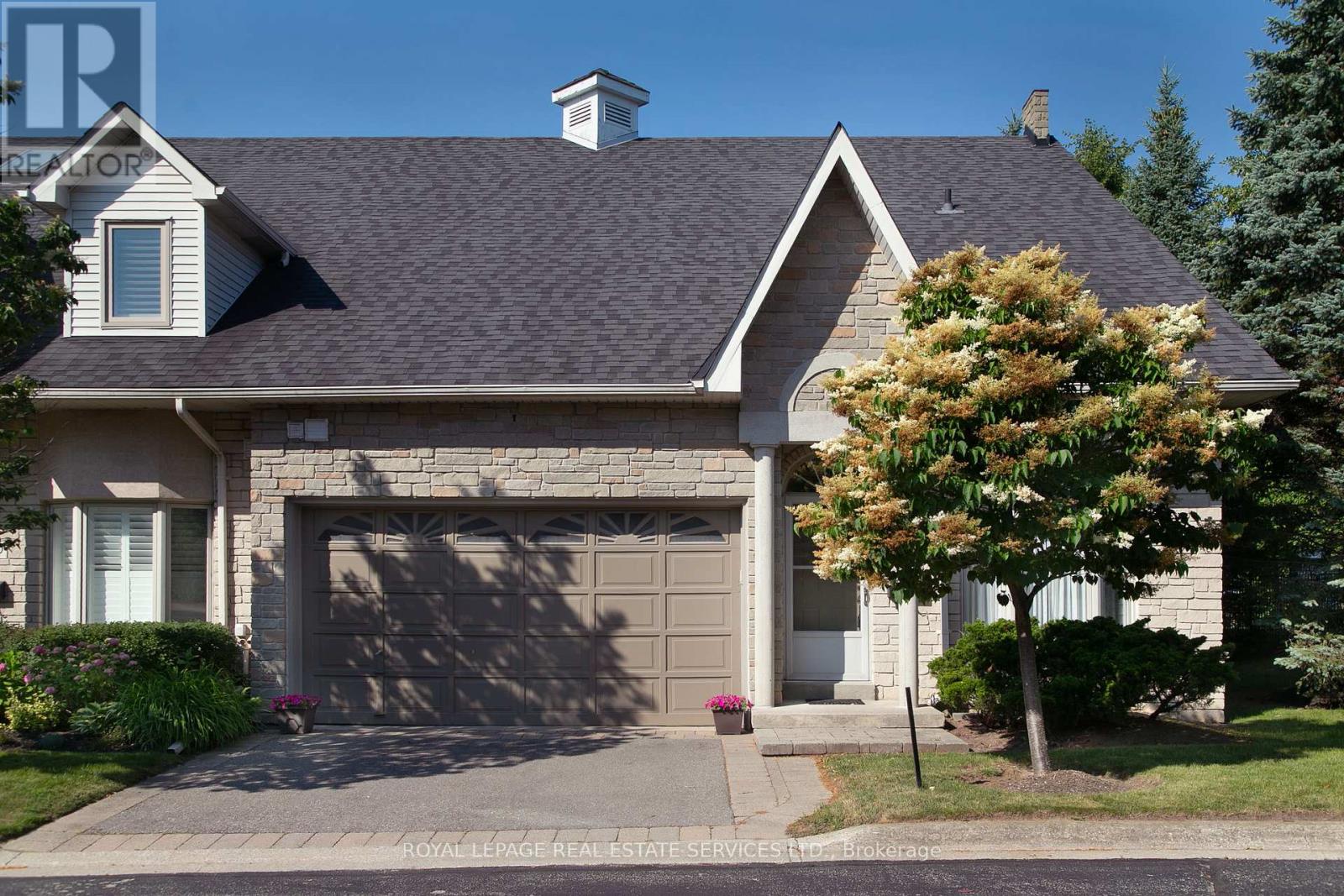 21 - 1010 CRISTINA COURT, Mississauga, Ontario