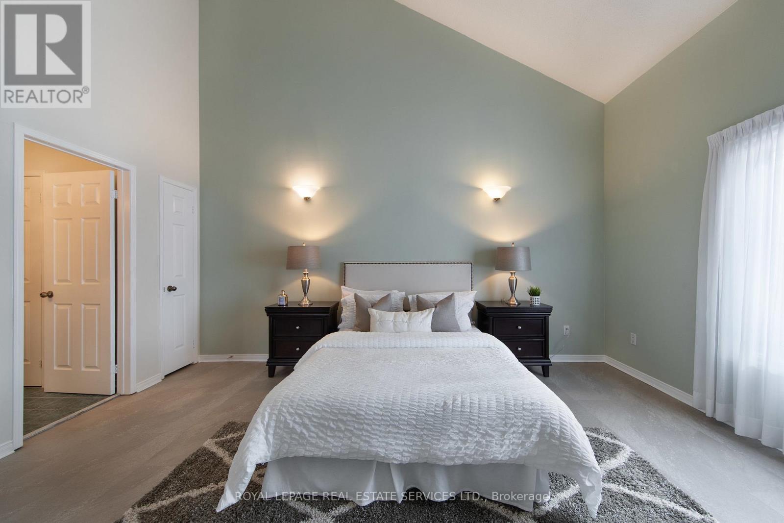 21 - 1010 Cristina Court, Mississauga, Ontario  L5J 4T7 - Photo 19 - W12511614