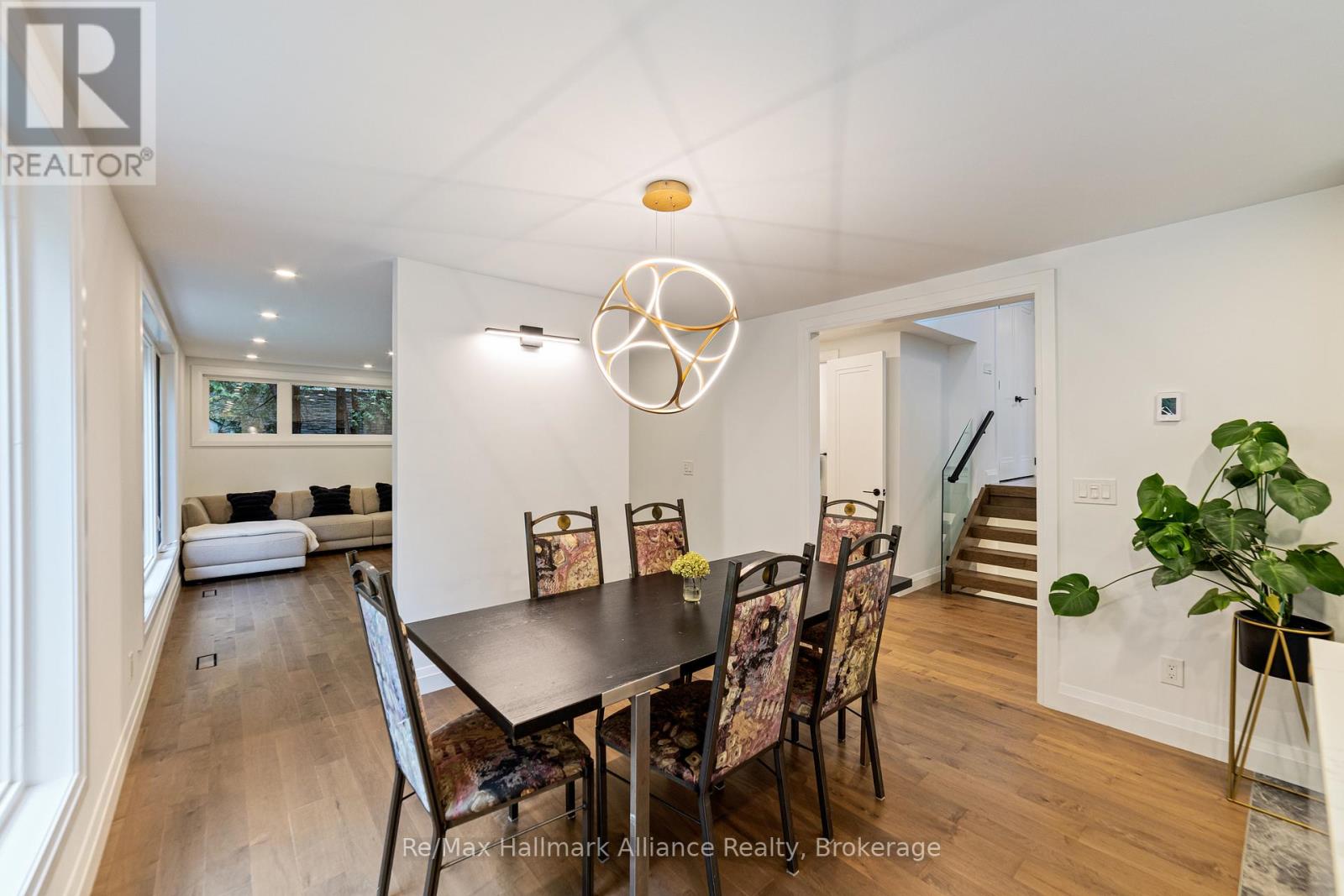 247 Willowridge Court, Oakville, Ontario  L6L 5J1 - Photo 11 - W12385351