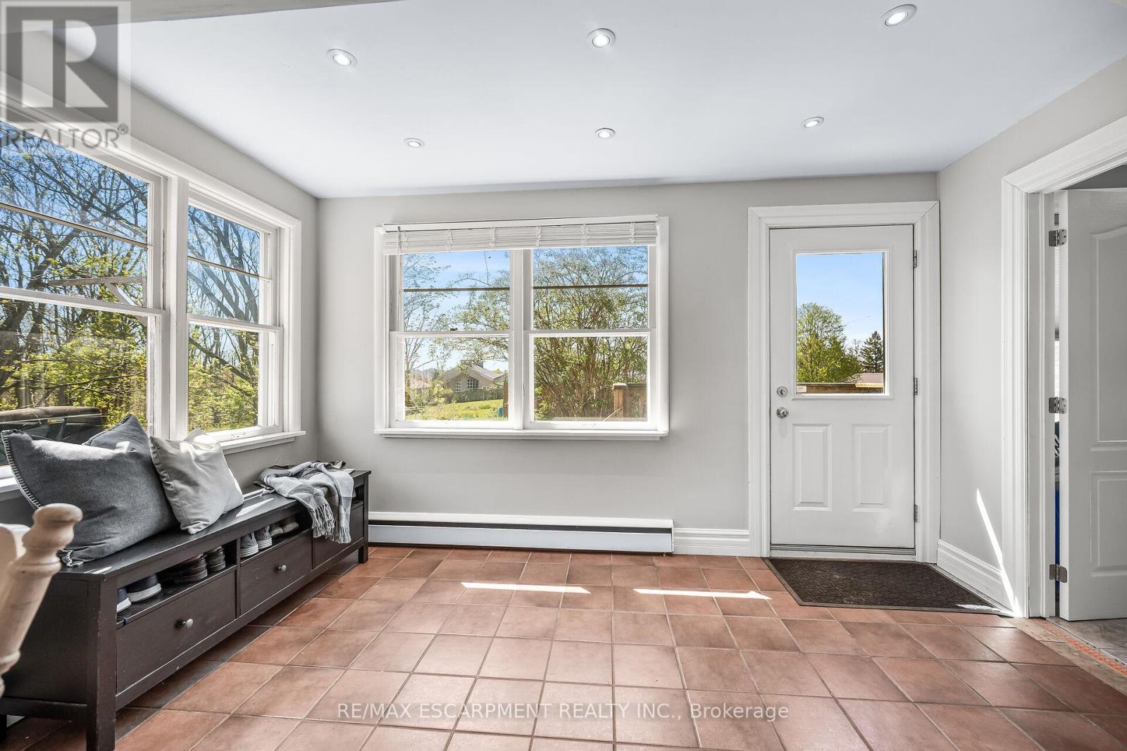 22 Tolhurst Avenue, Brant, Ontario  N0E 1N0 - Photo 21 - X12511396