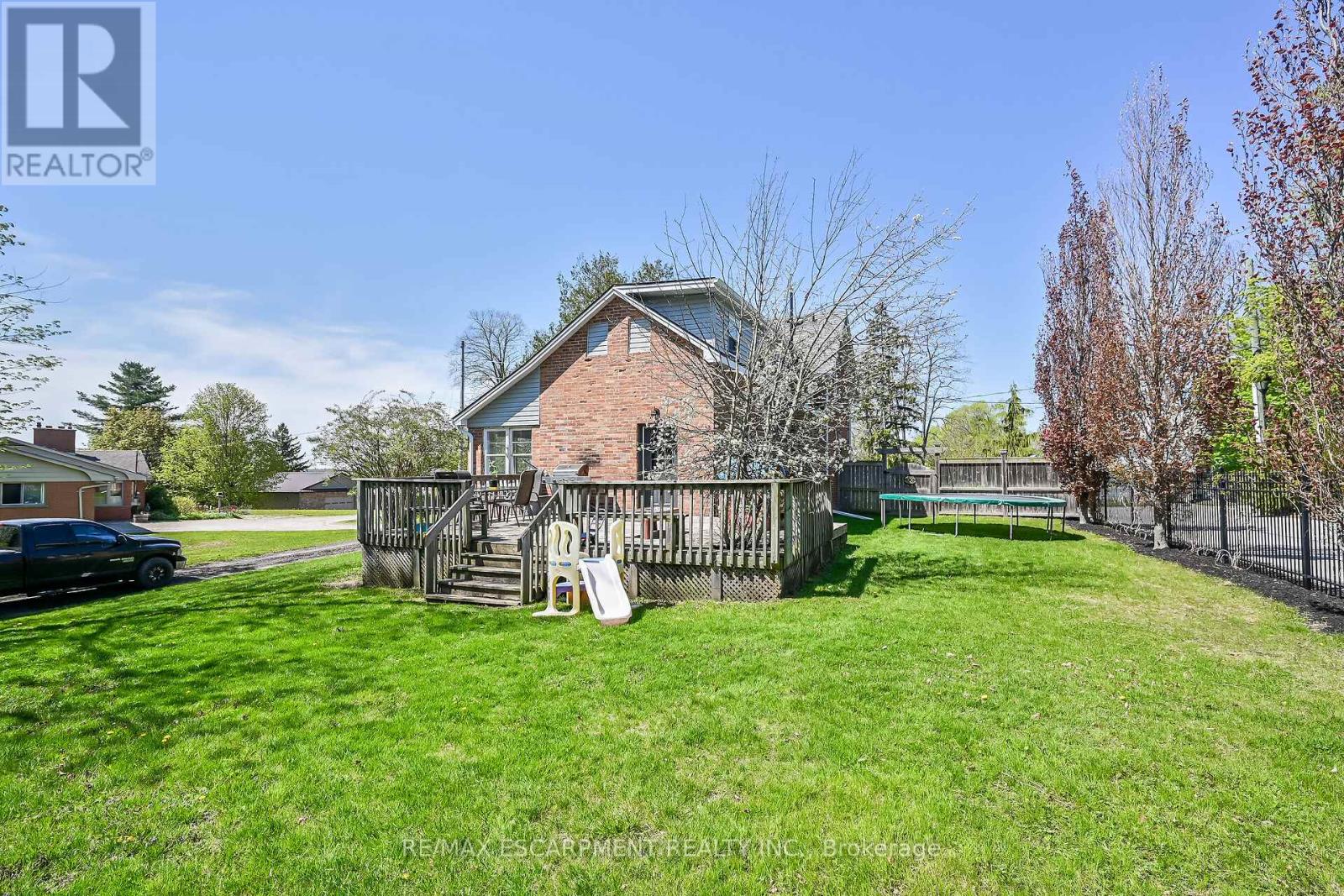 22 Tolhurst Avenue, Brant, Ontario  N0E 1N0 - Photo 38 - X12511396