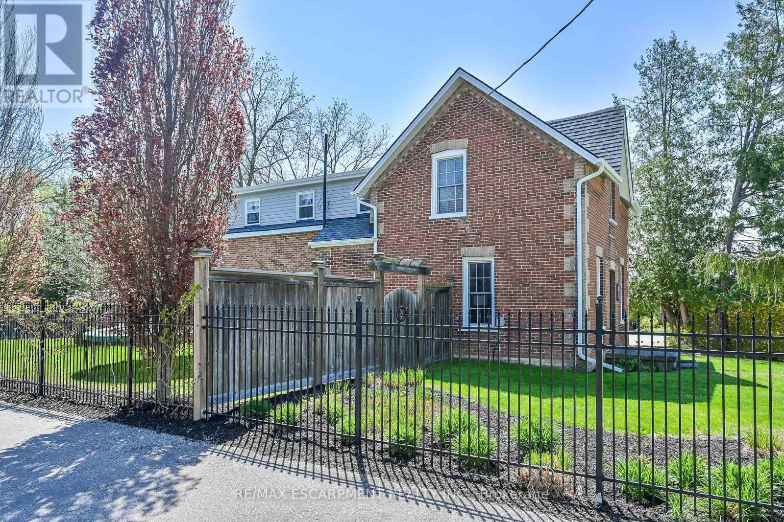 22 Tolhurst Avenue, Brant, Ontario  N0E 1N0 - Photo 44 - X12511396