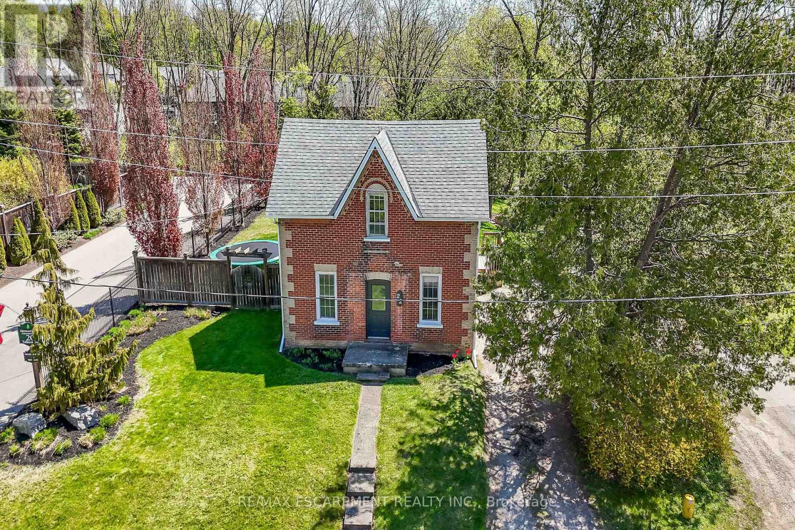 22 Tolhurst Avenue, Brant, Ontario  N0E 1N0 - Photo 45 - X12511396