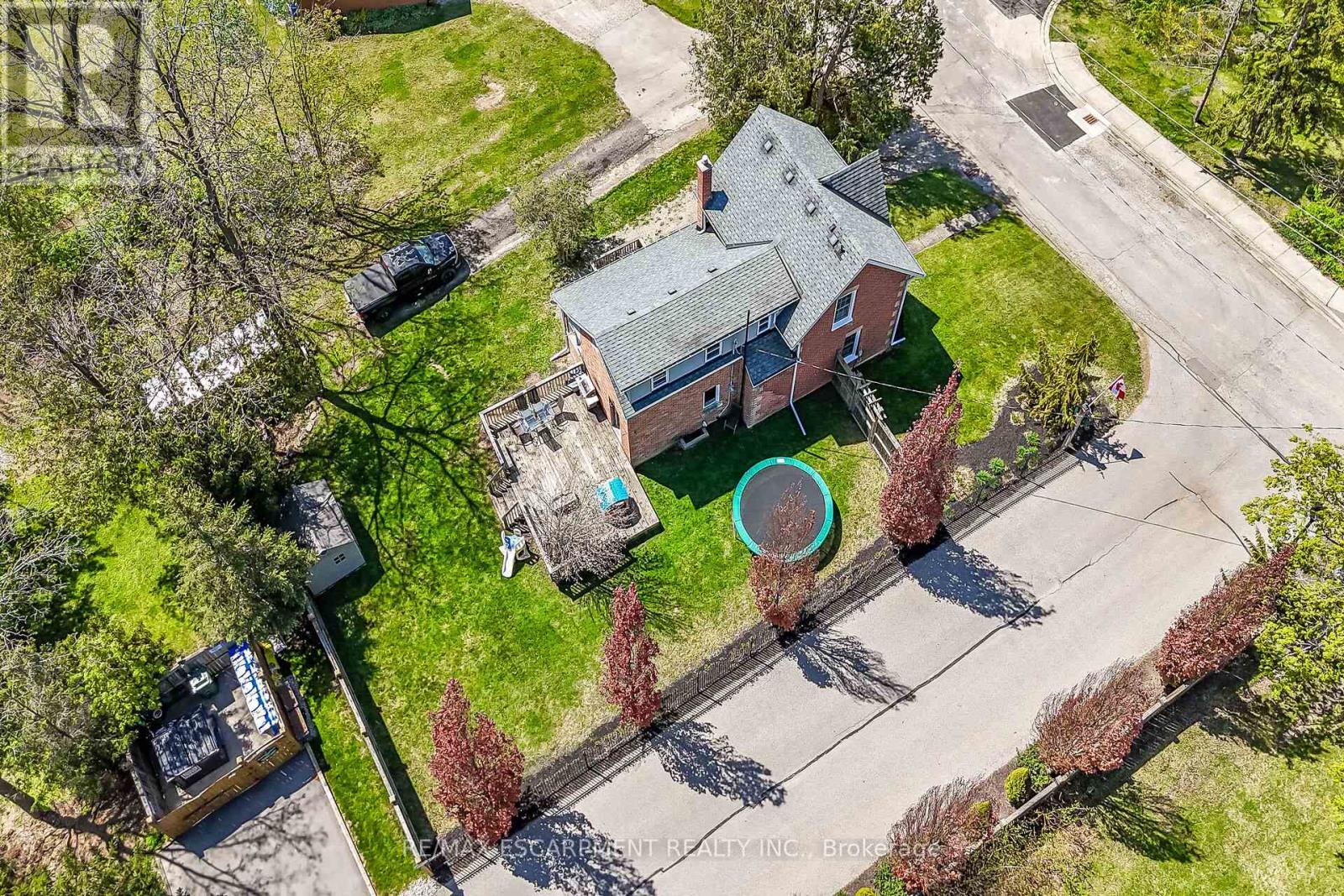 22 Tolhurst Avenue, Brant, Ontario  N0E 1N0 - Photo 49 - X12511396