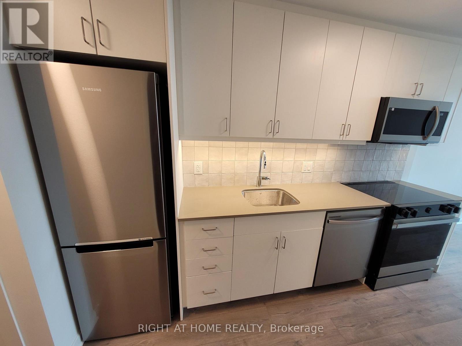 406 - 223 Princess Street, Kingston, Ontario  K7L 1B3 - Photo 11 - X12511464