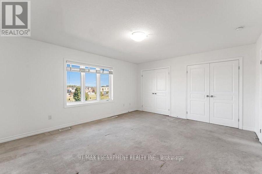 70 Vinton Road, Hamilton, Ontario  L9K 0G6 - Photo 17 - X12511532