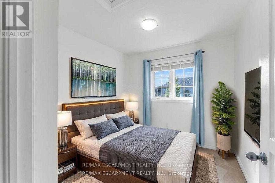 70 Vinton Road, Hamilton, Ontario  L9K 0G6 - Photo 22 - X12511532