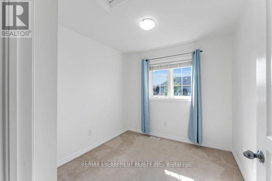 70 Vinton Road, Hamilton, Ontario  L9K 0G6 - Photo 23 - X12511532