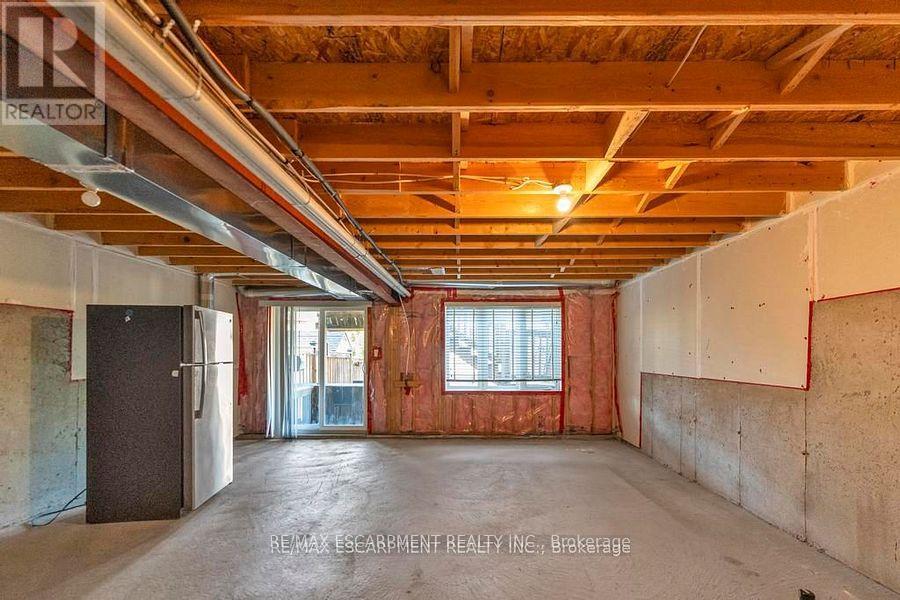 70 Vinton Road, Hamilton, Ontario  L9K 0G6 - Photo 24 - X12511532