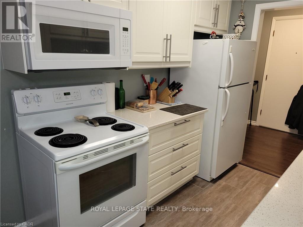 210 - 11 Woodman Drive S, Hamilton, Ontario  L8K 4E3 - Photo 10 - X12511620