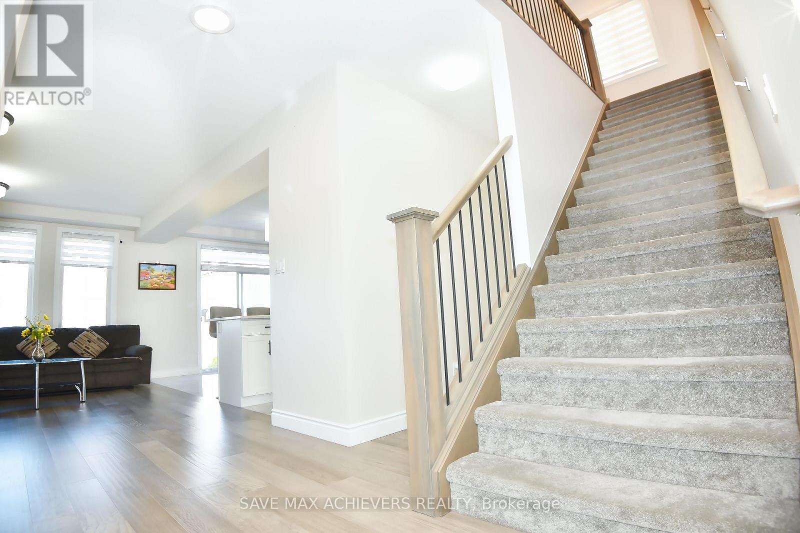 107 Byers Street, London South, Ontario  N6L 0E9 - Photo 5 - X12511636