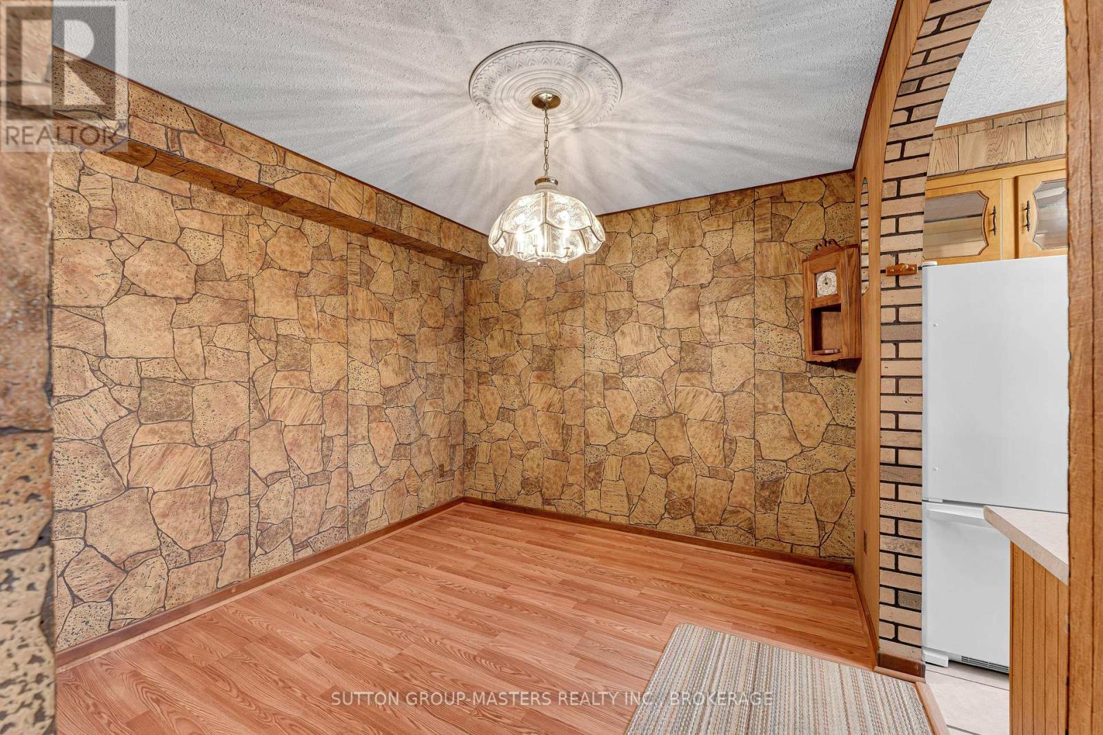 306 Forsyth Street, Gananoque, Ontario K7G 2Y1 - Photo 10 - X12512026