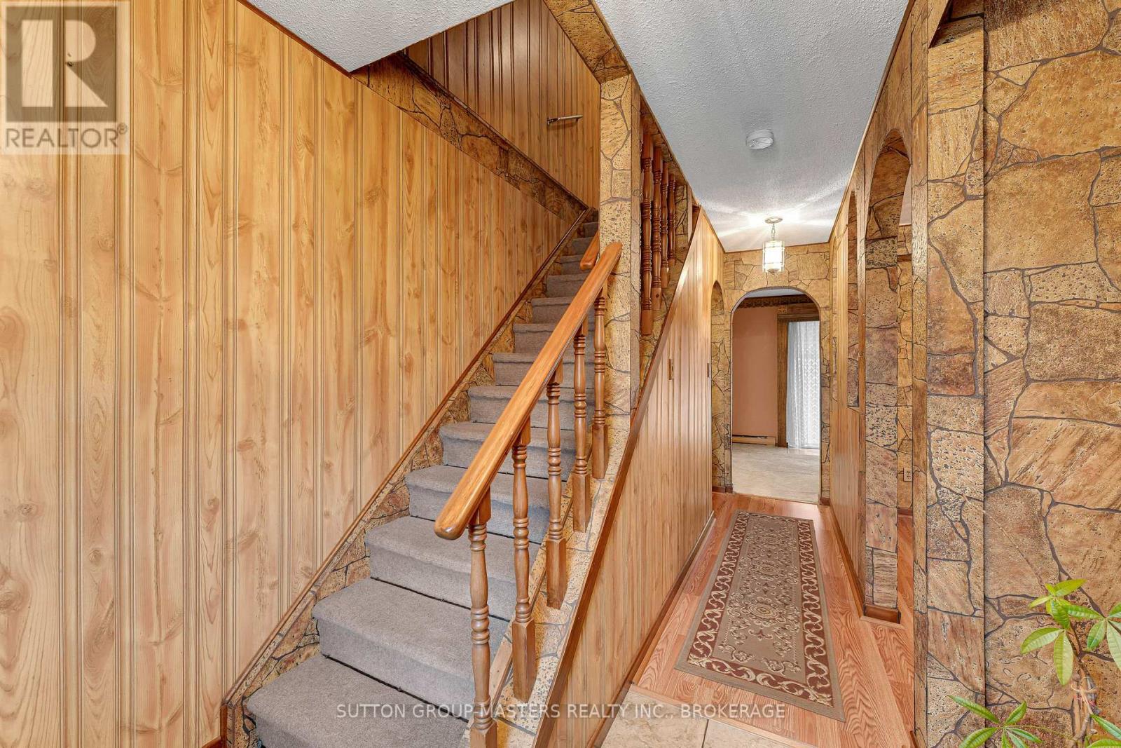 306 Forsyth Street, Gananoque, Ontario K7G 2Y1 - Photo 4 - X12512026