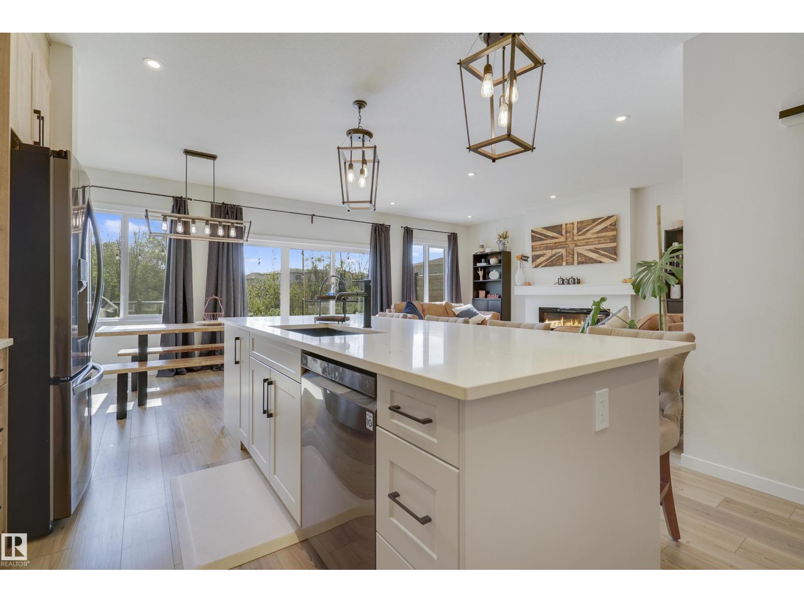 1138 Cy Becker Rd Nw, Edmonton, Alberta  T5Y 4C6 - Photo 3 - E4457176