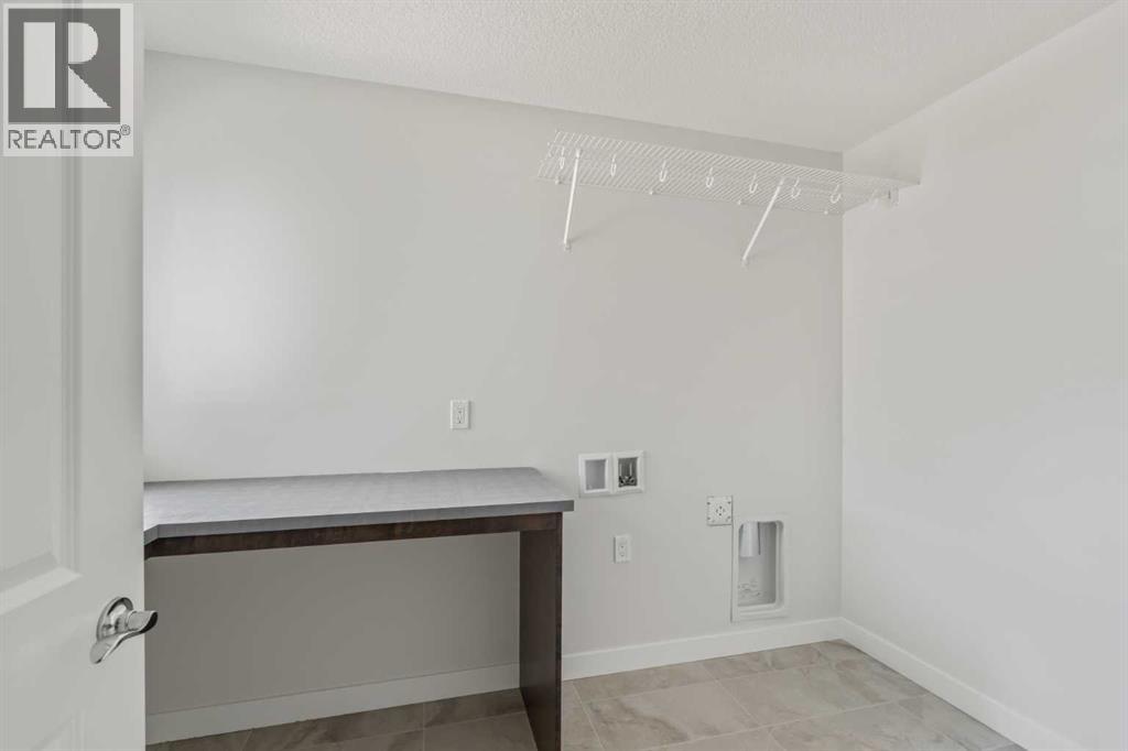 67 Silver Spruce Bay Sw, Calgary, Alberta  T2X 5L9 - Photo 33 - A2248044