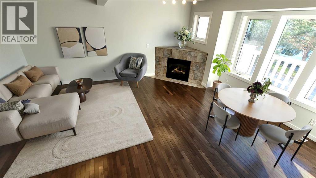 Property at 215 Killarney Glen Court SW image 4