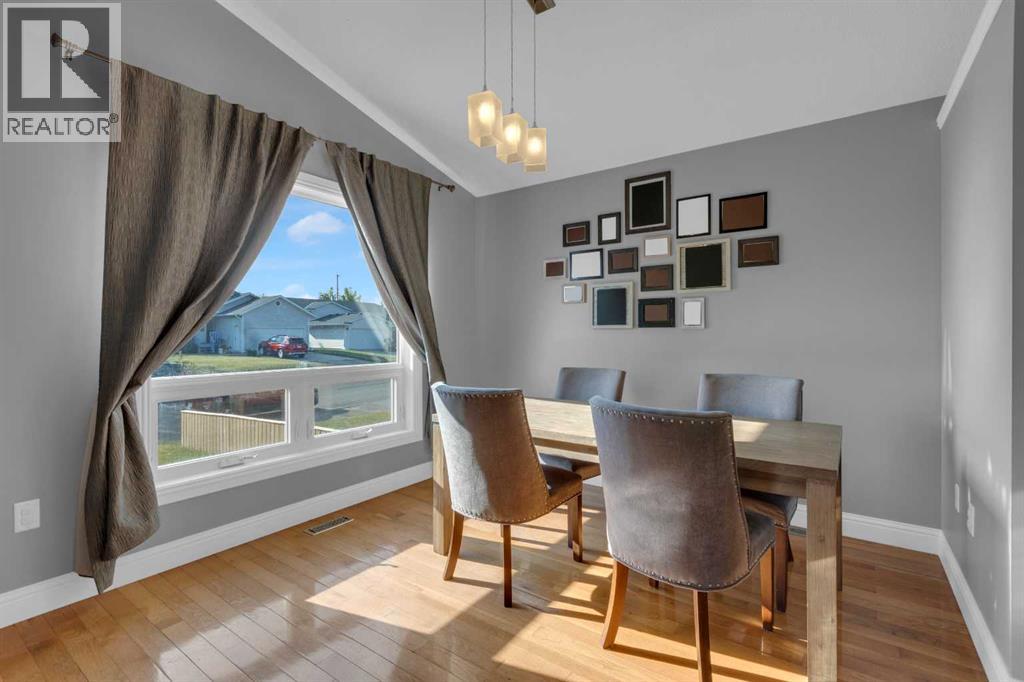 212 3 Street N, Vulcan, Alberta  T0L 2B0 - Photo 6 - A2258643