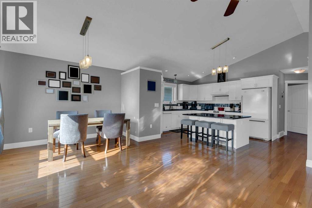 212 3 Street N, Vulcan, Alberta  T0L 2B0 - Photo 7 - A2258643