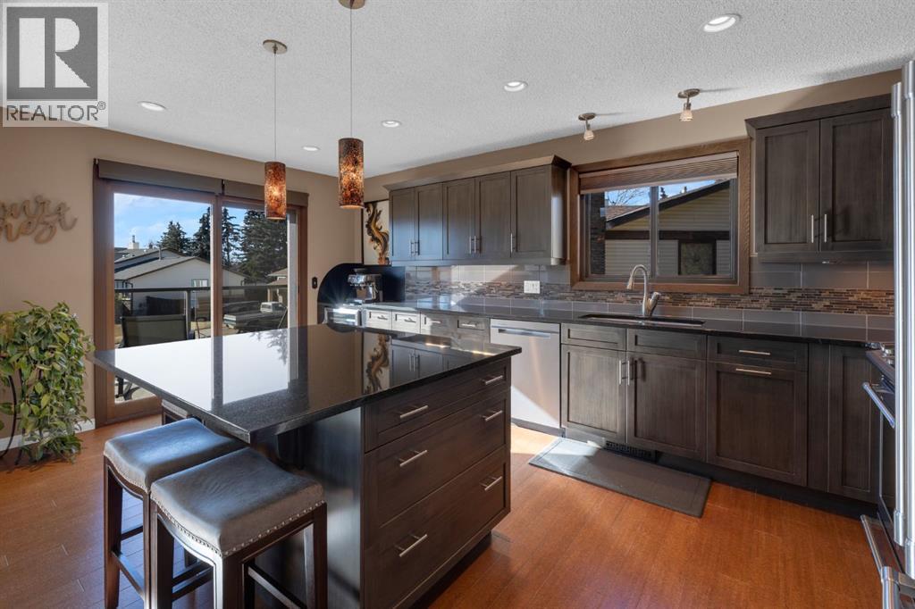 224 Ranchridge Bay Nw, Calgary, Alberta  T3G 1V4 - Photo 5 - A2267296