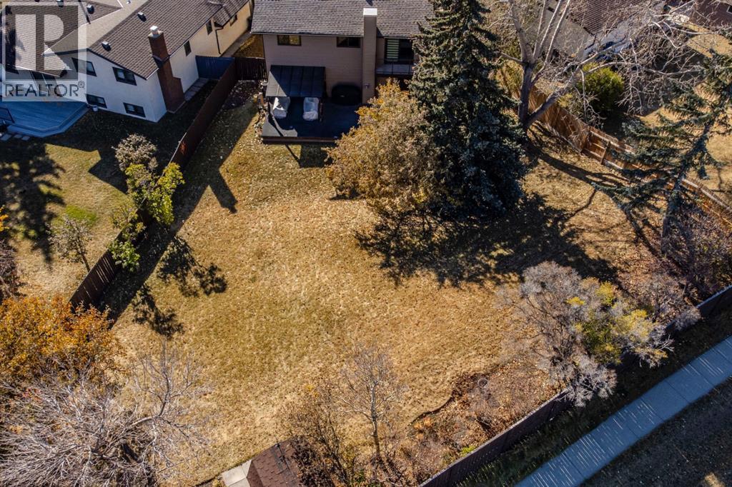 224 Ranchridge Bay Nw, Calgary, Alberta  T3G 1V4 - Photo 2 - A2267296