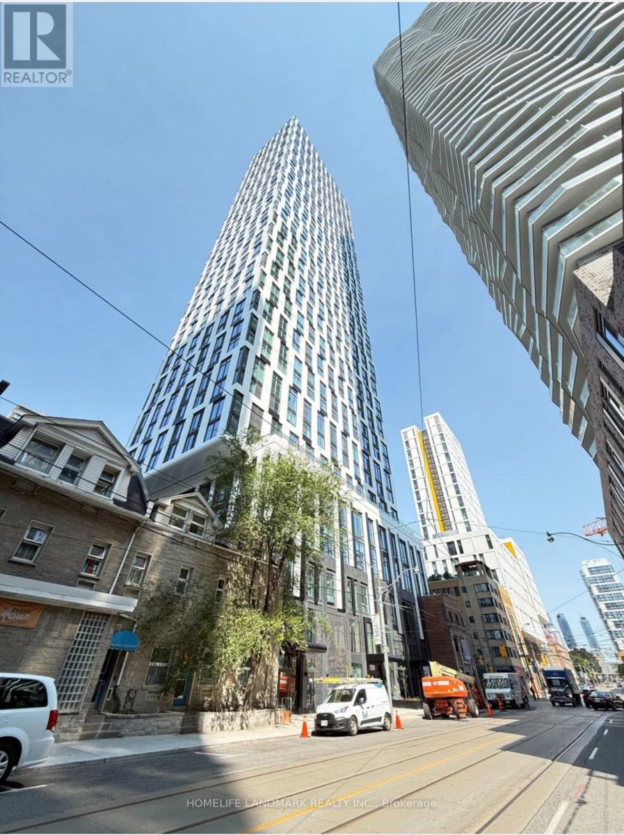 252 CHURCH STREET, Toronto, Ontario