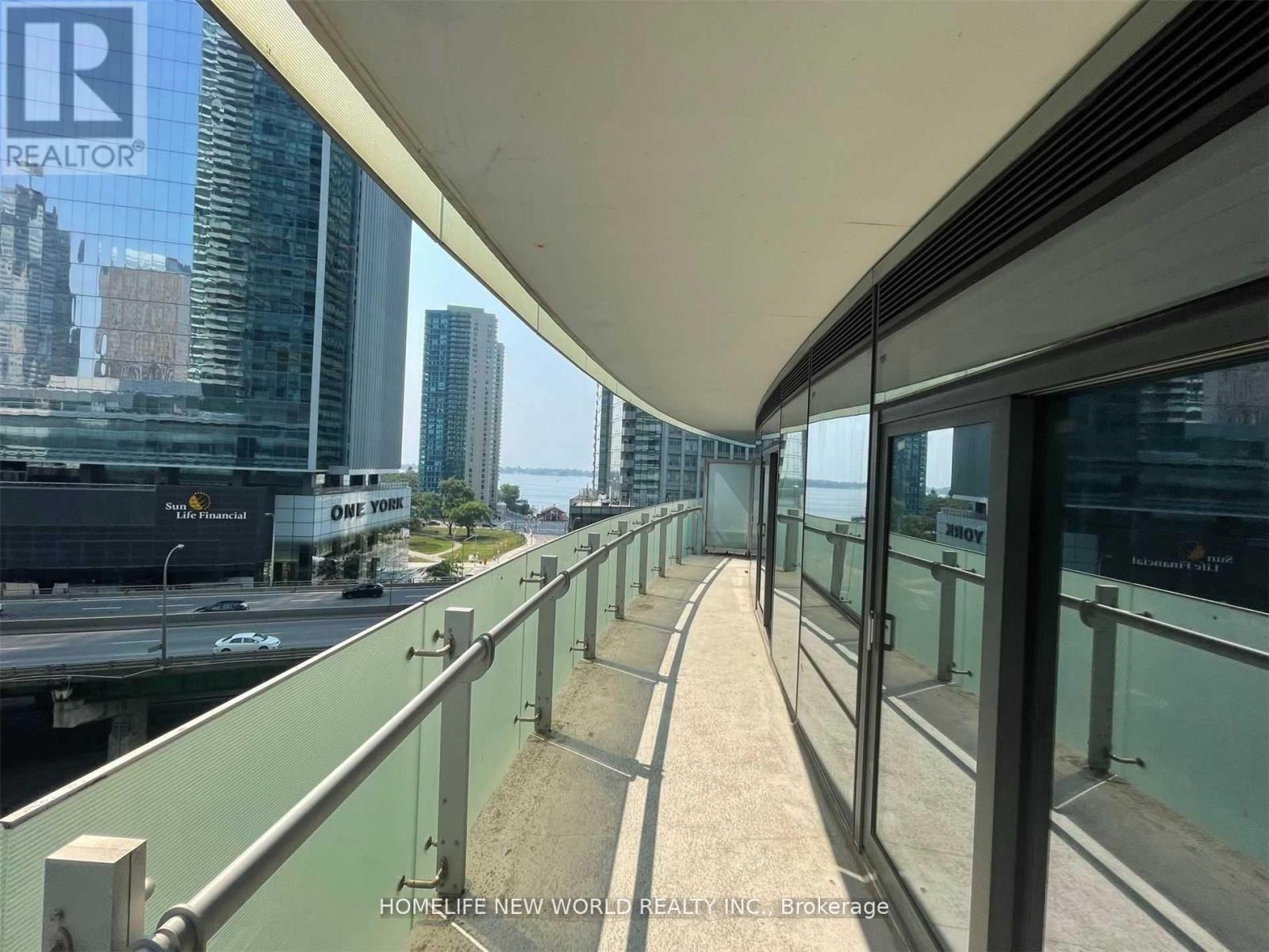 601 - 14 York Street, Toronto, Ontario  M5J 1R2 - Photo 10 - C12511754