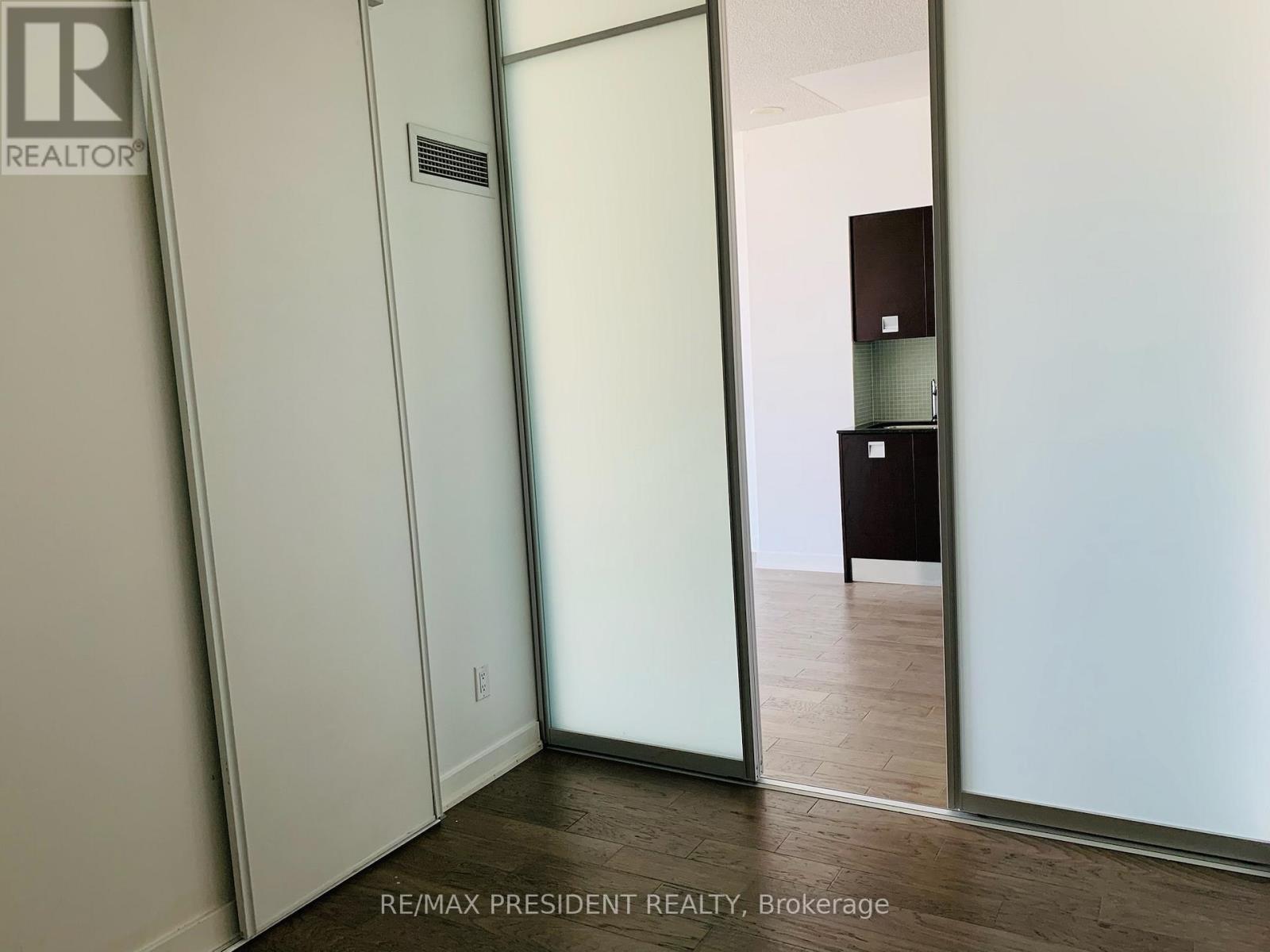 2805 - 33 Charles Street E, Toronto, Ontario  M4Y 0A2 - Photo 12 - C12511756