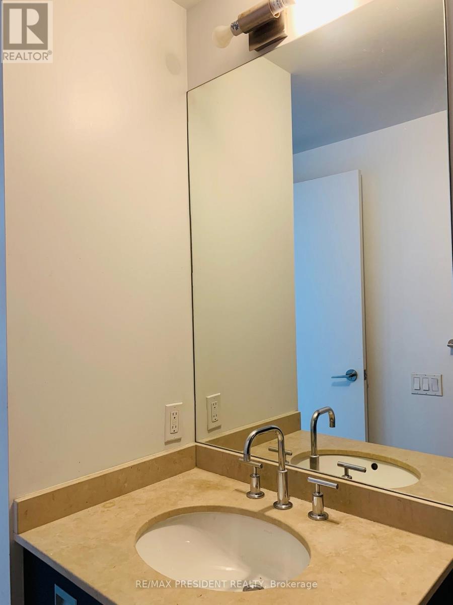 2805 - 33 Charles Street E, Toronto, Ontario  M4Y 0A2 - Photo 21 - C12511756