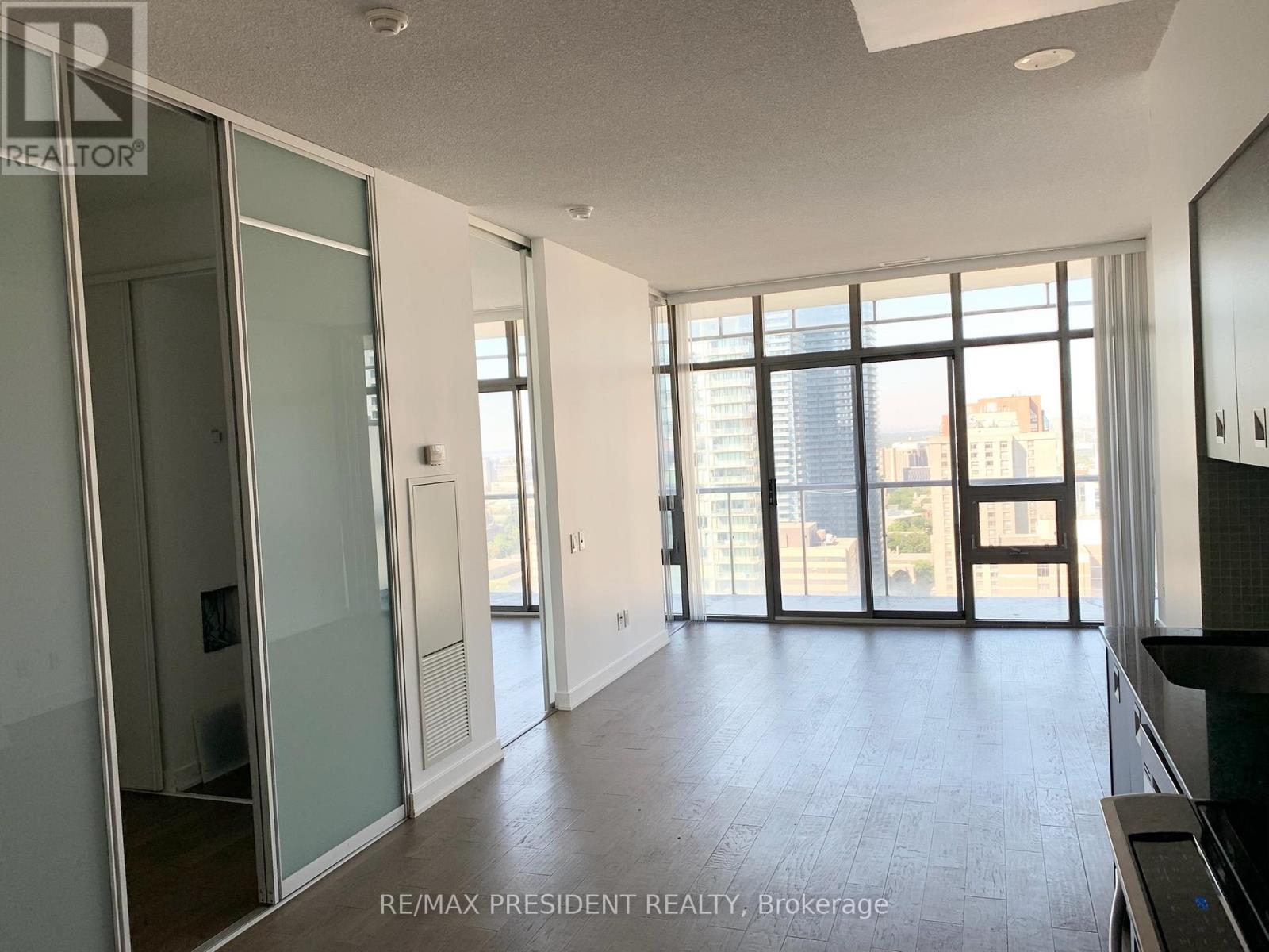 2805 - 33 Charles Street E, Toronto, Ontario  M4Y 0A2 - Photo 4 - C12511756