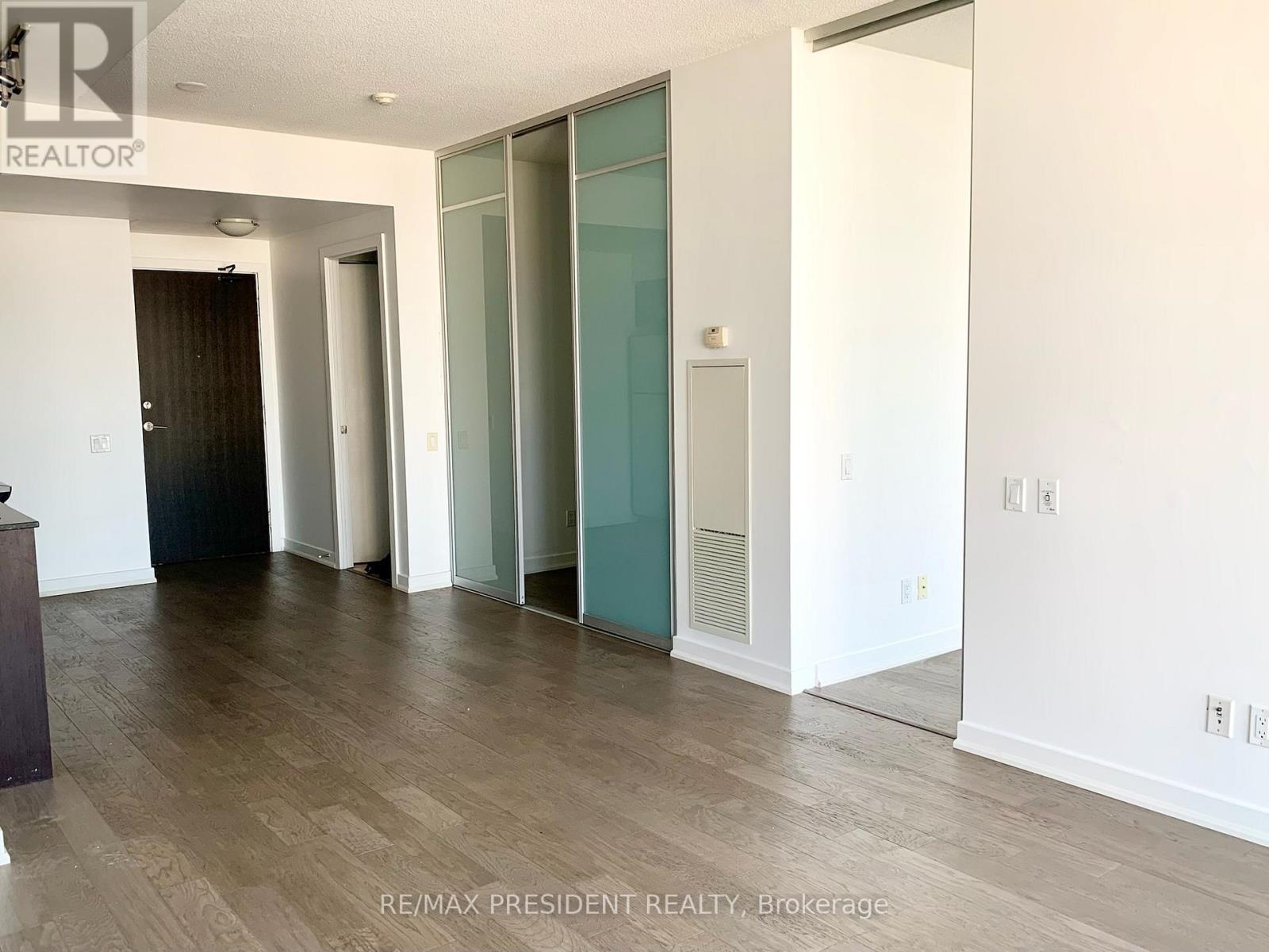 2805 - 33 Charles Street E, Toronto, Ontario  M4Y 0A2 - Photo 8 - C12511756