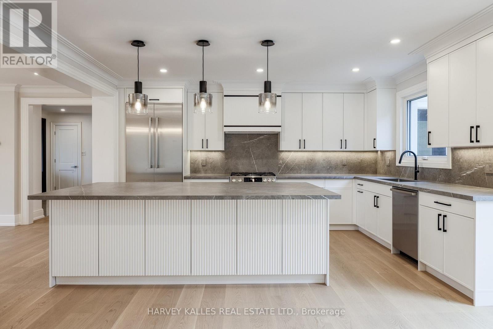 34 Fifeshire Road, Toronto, Ontario  M2L 2G6 - Photo 10 - C12511764