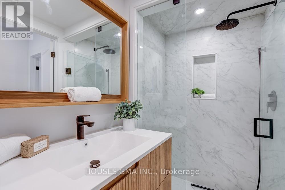 732 Adelaide Street W, Toronto, Ontario  M6J 1B1 - Photo 21 - C12511792