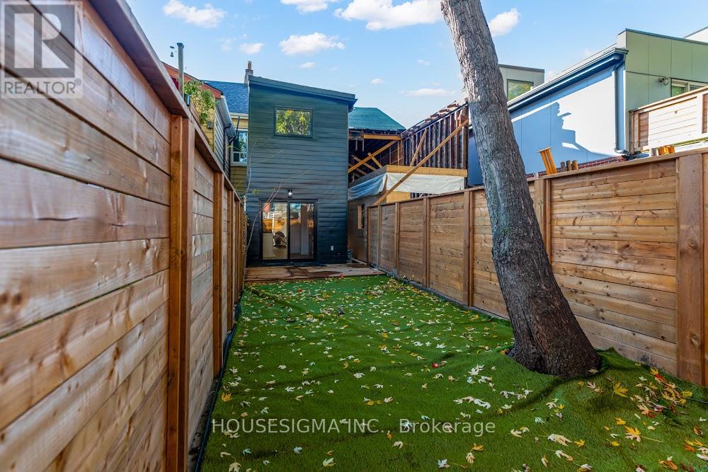 732 Adelaide Street W, Toronto, Ontario  M6J 1B1 - Photo 29 - C12511792