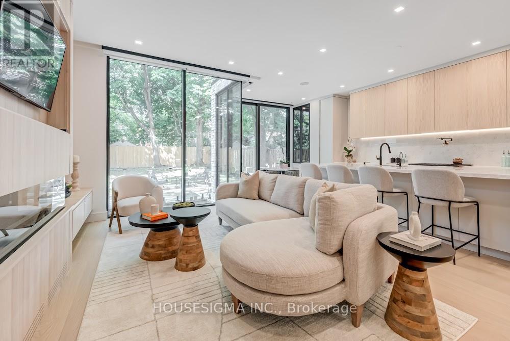 188 Duplex Avenue, Toronto, Ontario  M5P 2A9 - Photo 10 - C12511810