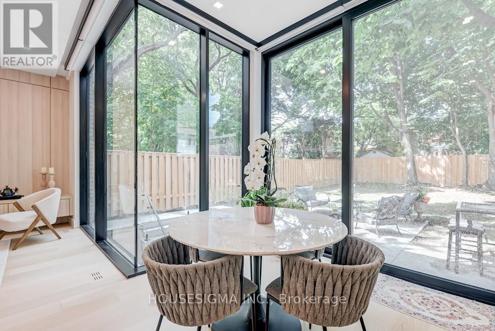 188 Duplex Avenue, Toronto, Ontario  M5P 2A9 - Photo 14 - C12511810