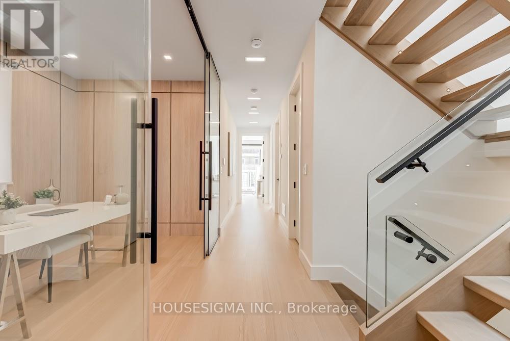 188 Duplex Avenue, Toronto, Ontario  M5P 2A9 - Photo 19 - C12511810